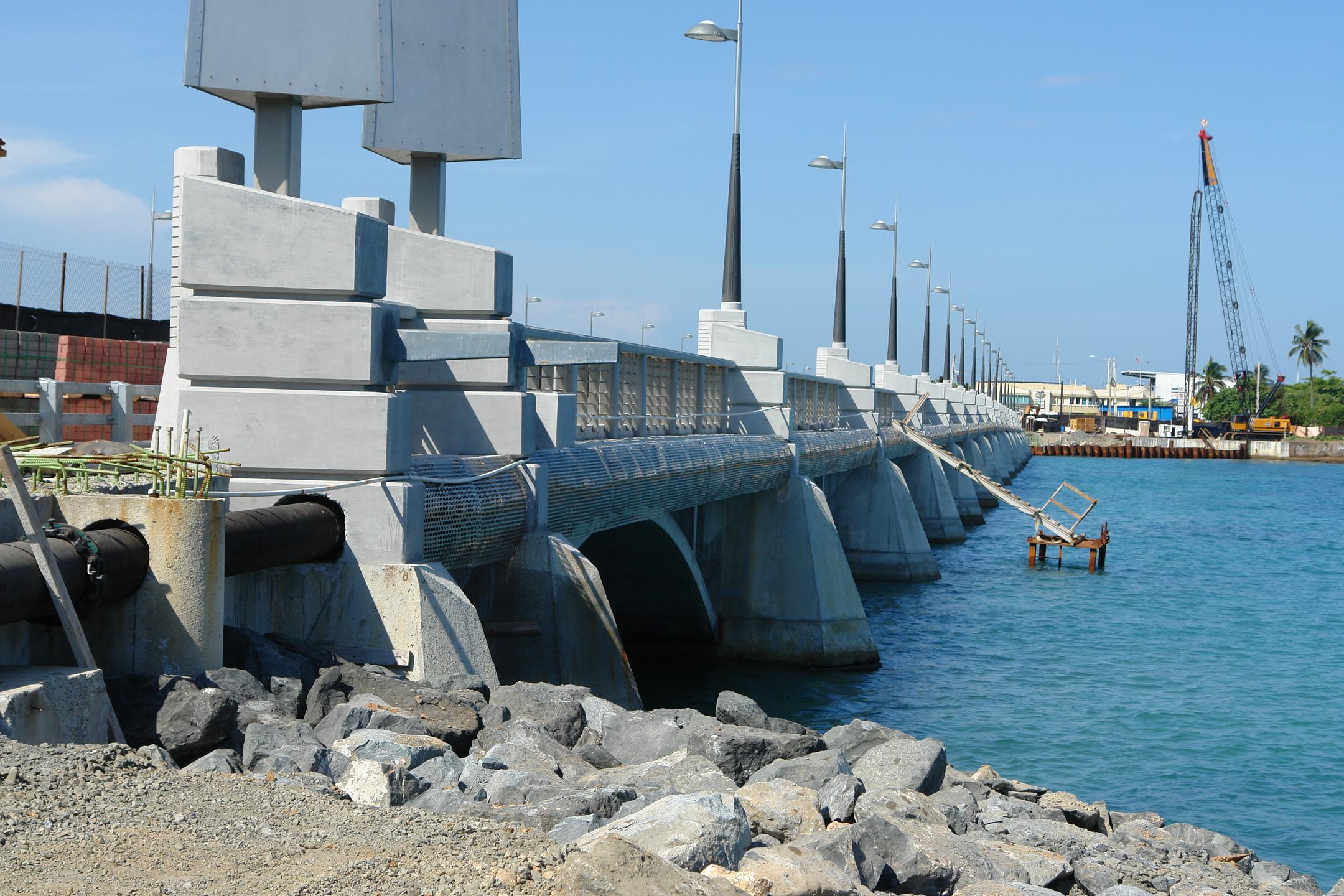 Exploring the Condado Lagoon Site - San Juan (Condado) - 2011 00014